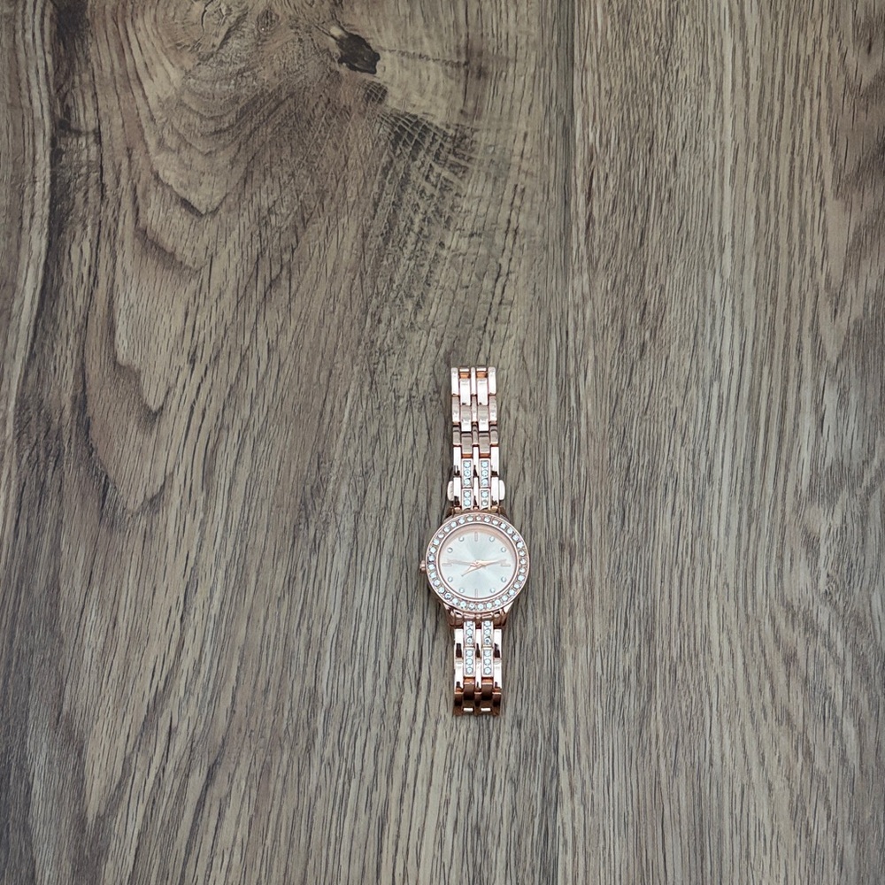 Elegant Rose Gold Women's Watch